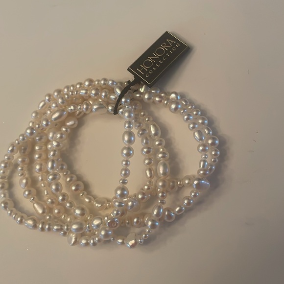 Honora Pearl Bracelet - Picture 2 of 3